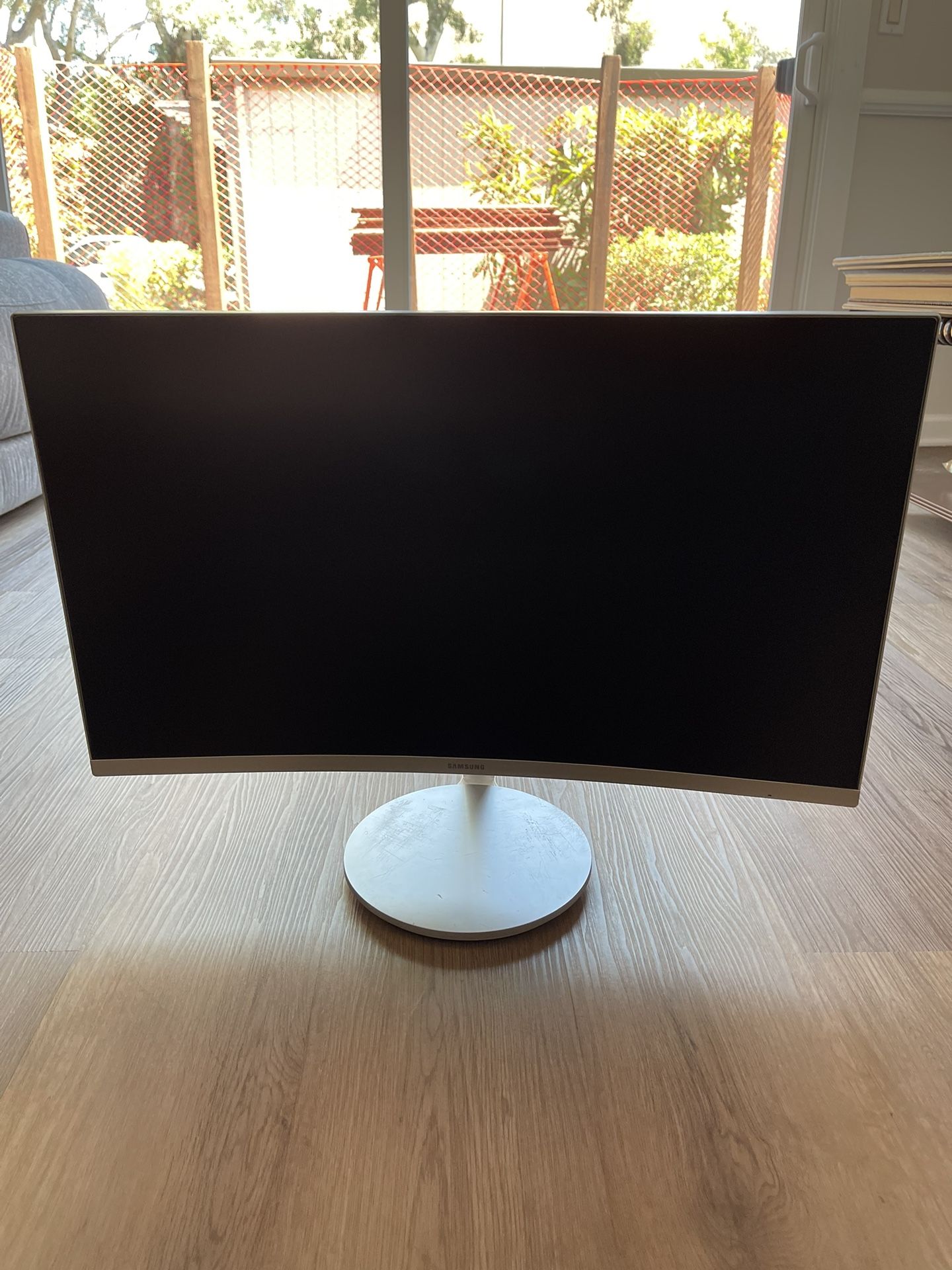 Samsung 27" LED Curved Monitor