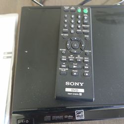 Sony CD/DVD player w/ remote