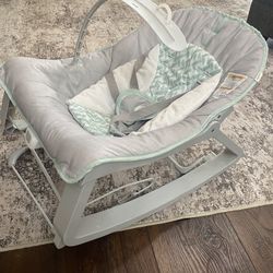 Baby Vibrating Bouncer 