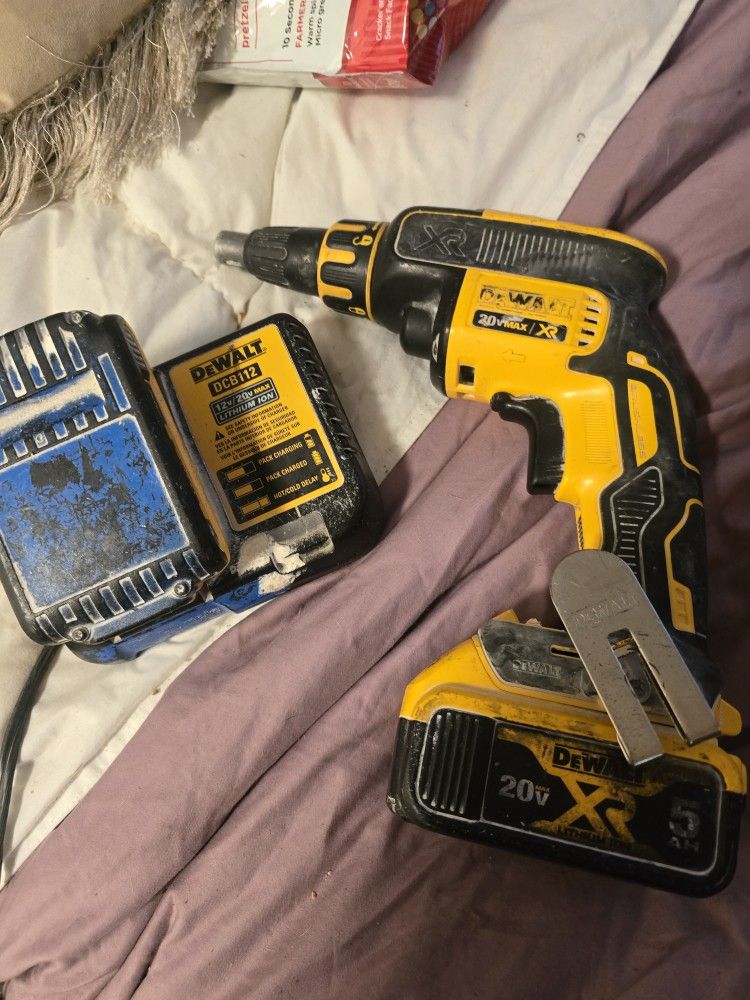 Dewalt Brushless Drywall Screw Gun With 2 20v Batteries And Charger