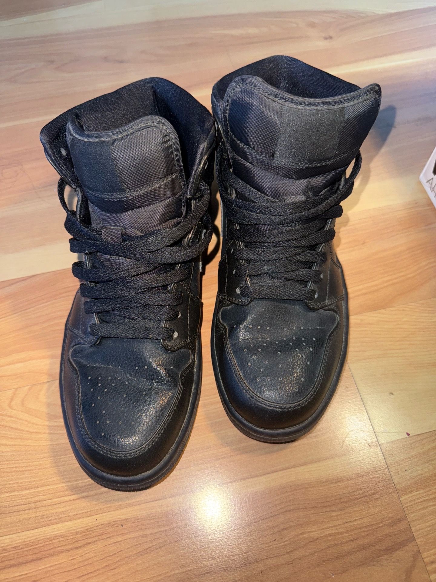 Air Jordan 1 mid black size 9 Retro OBO