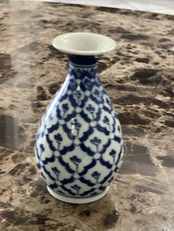 Blue and white ceramic vase