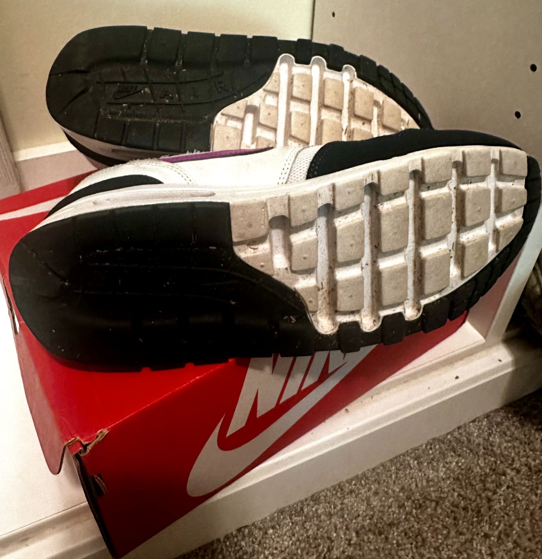 Nike Air Max 1 BG (GS 6.5Y / Women’s 8) – White / Fuchsia Dream