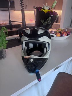 Fox Racing V1 Nuklr