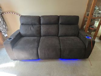 Recliner sofa