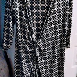 Ladies XS. Max Studio Specialty Products Dress