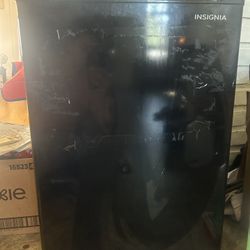 Insignia Mini Fridge 