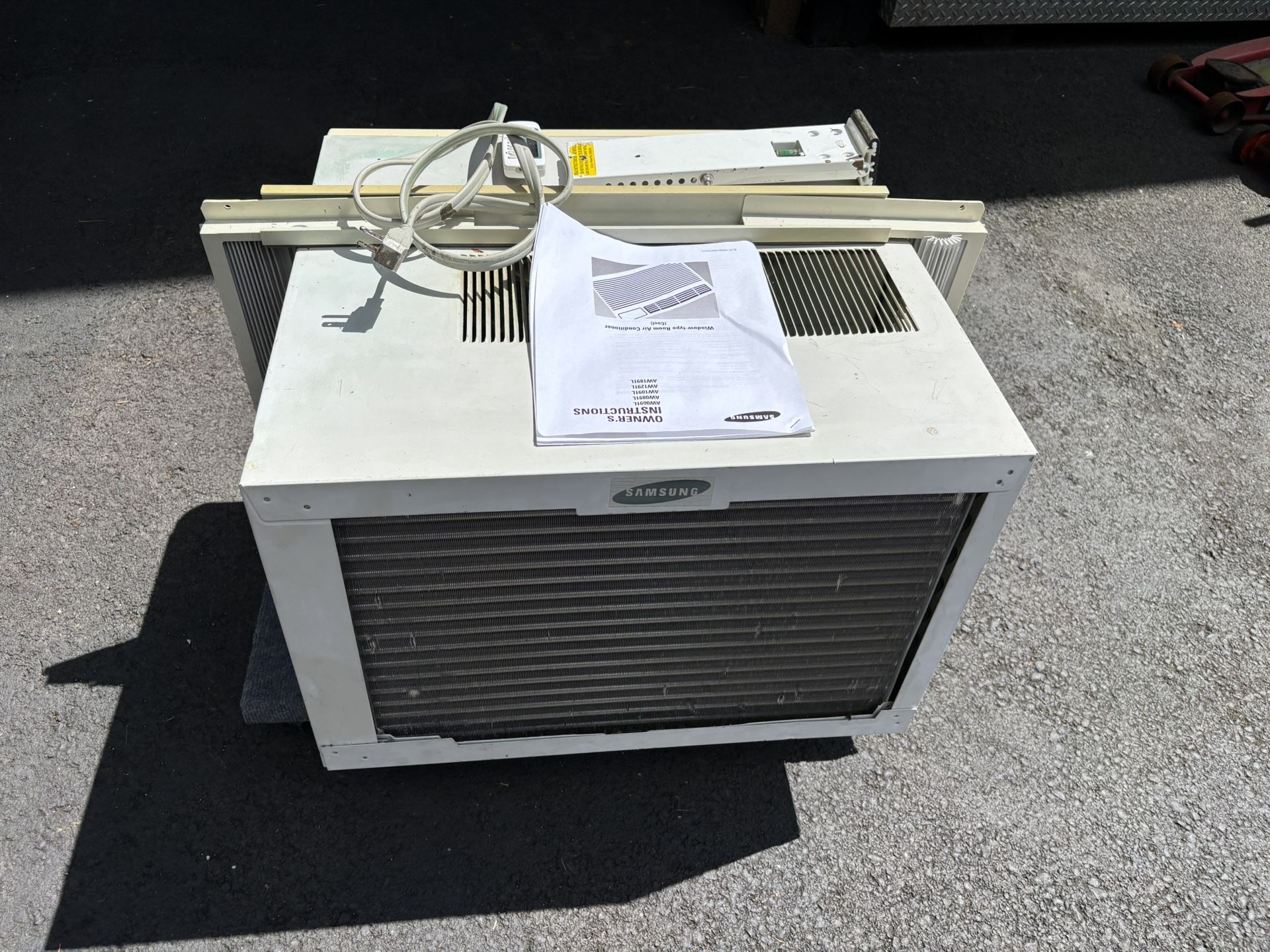 In Window Air Conditioner