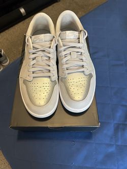 Air Jordan 1 Low OG metallic silver size 12