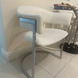 2 Guest Chairs White Leatherette With Metal Legs