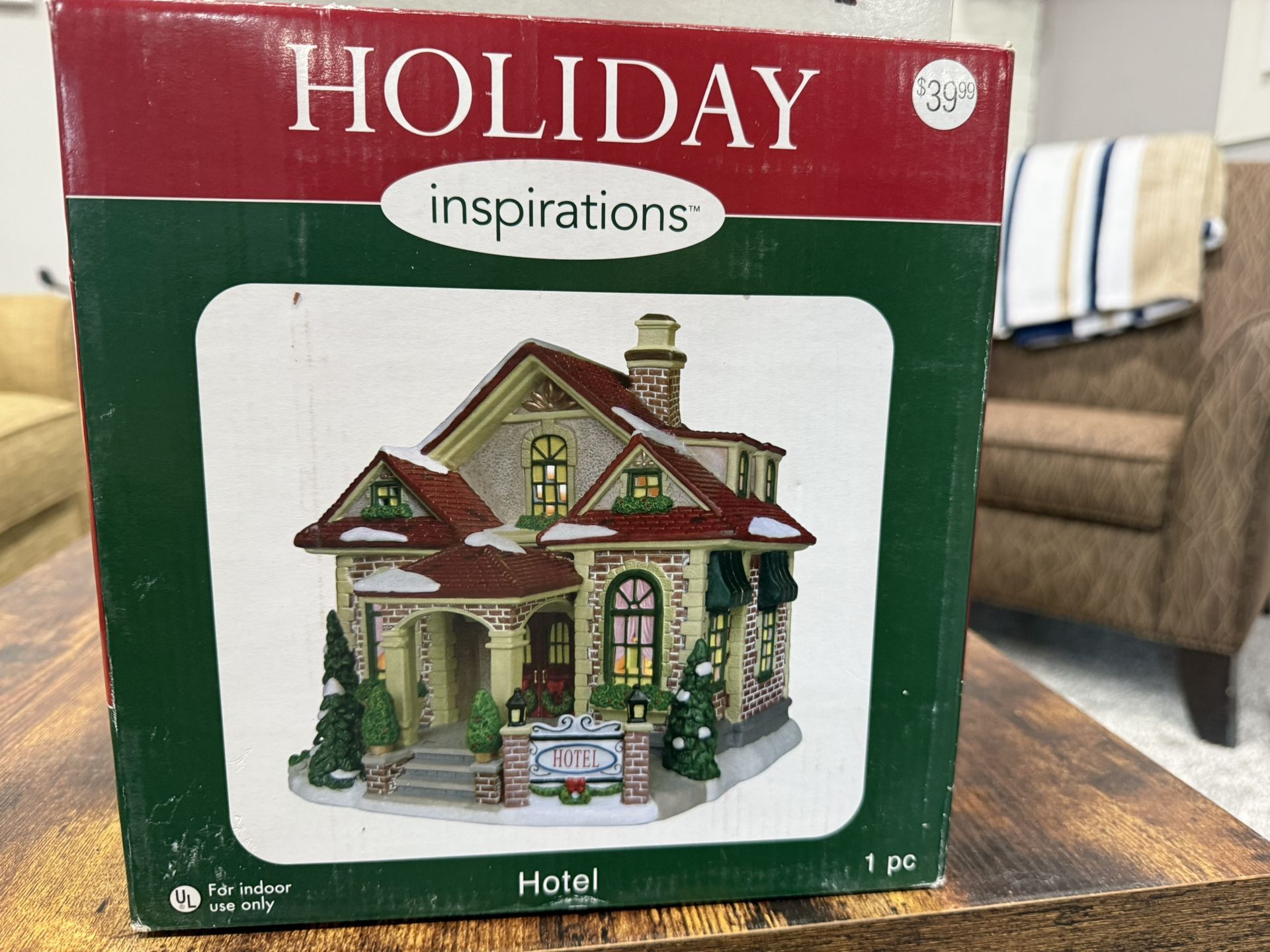 HOLIDAY Inspirations™ Hotel