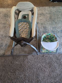 Baby Bassinet & Boppy seat