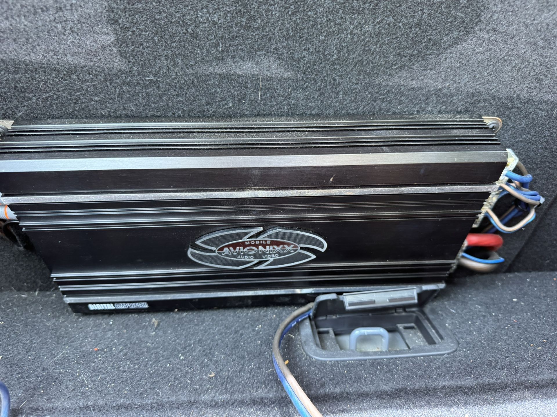 Avionixx RXD2050N Amplifier