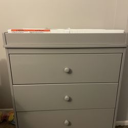 Delta Children’s Grey Changing Dresser W Pad And Cover