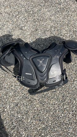 Xenith Football Shoulder Pads Medium