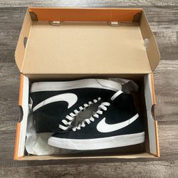 Nike Hightop Blazers (Youth Size 5) 