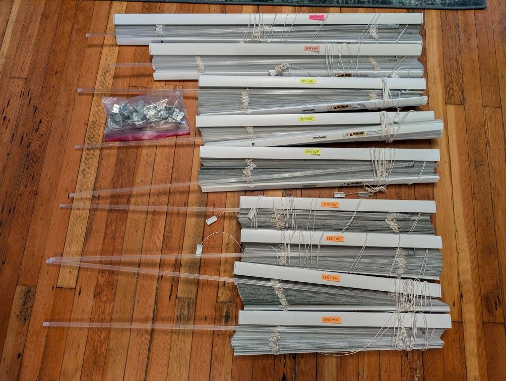 Metal window blinds, made by HunterDouglas