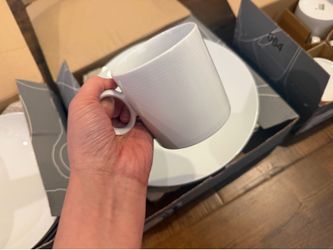 Thomas Loft White 16 piece dinnerware NEW