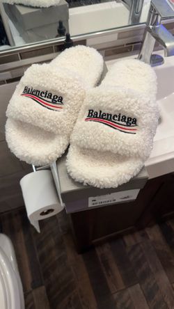 balenciaga slides