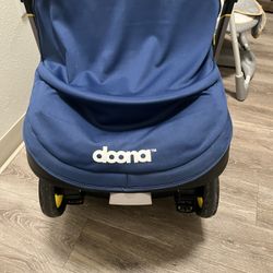 Doona Stroller/Car Seat