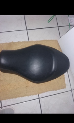 Harley 883 seat