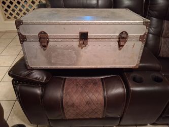 OLD ANTIQUE TRUNK