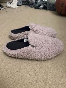 Straye fuzzy mule size 11 pink