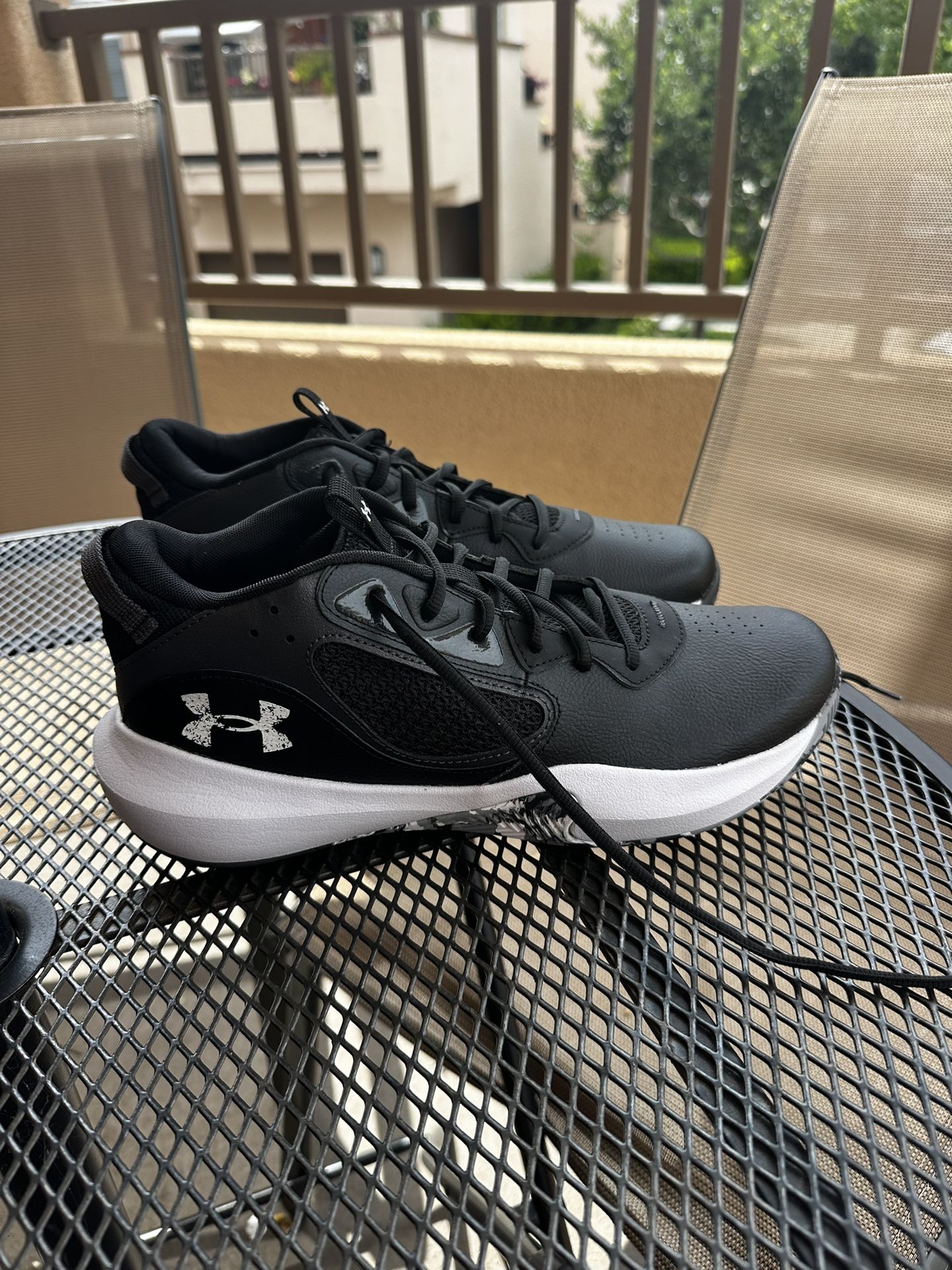 Under Armour Mens Basketball Shoes