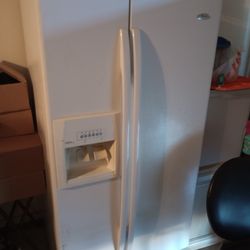 Whirlpool Refrigerator 