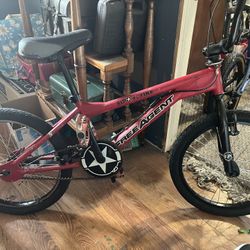 Free Agent Bmx 