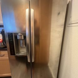 LG Refrigerator 