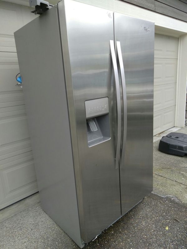 Whirlpool Refrigerator for Sale in Spanaway, WA - OfferUp