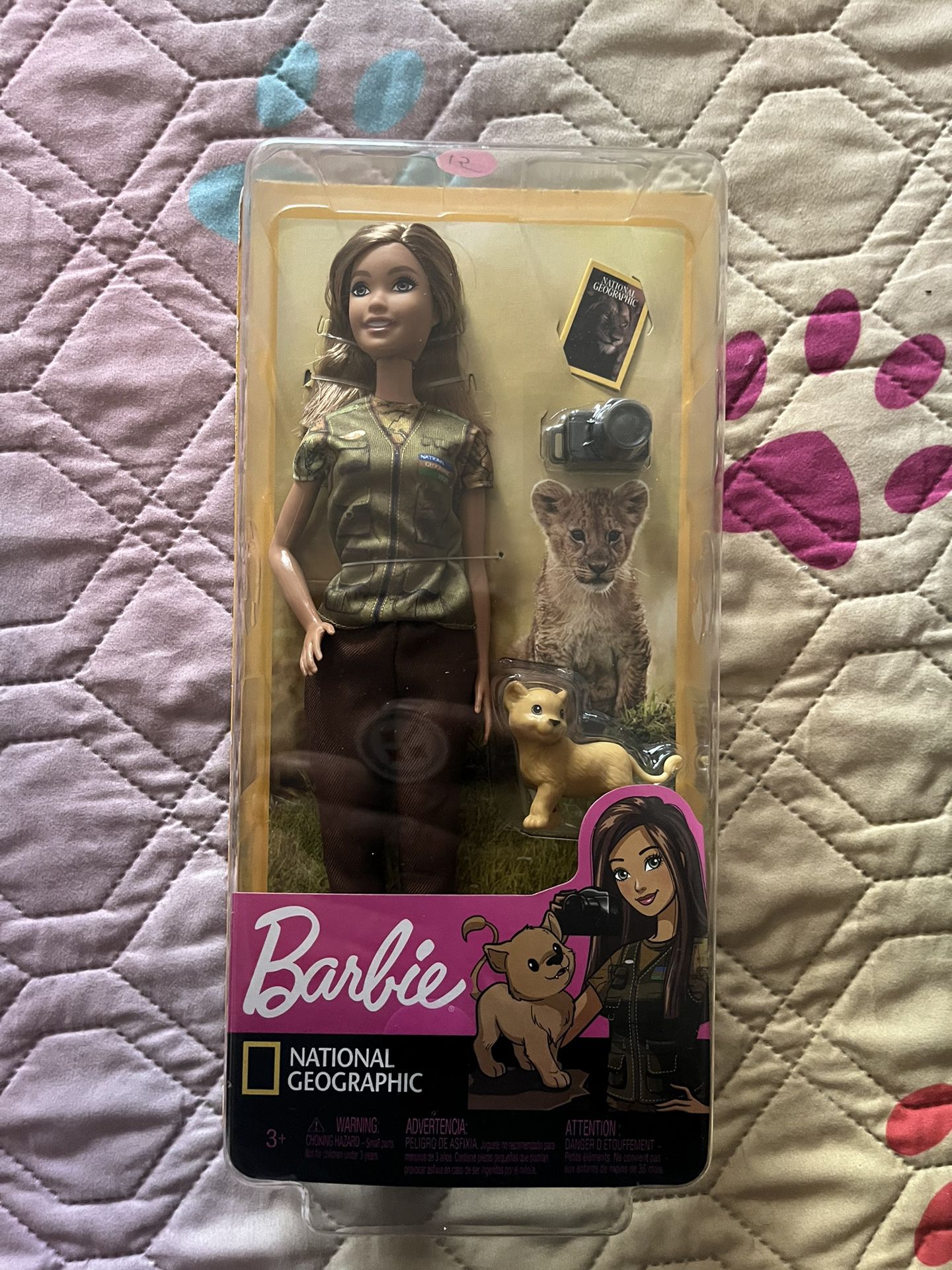 Barbie National Geographic Wildlife Conservationist Doll Set w/ Monkey