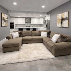 Brown U Shaped Sectional couch W Chaise 