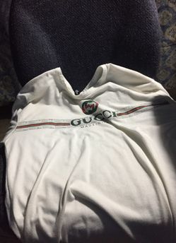 Gucci T shirt (medium)