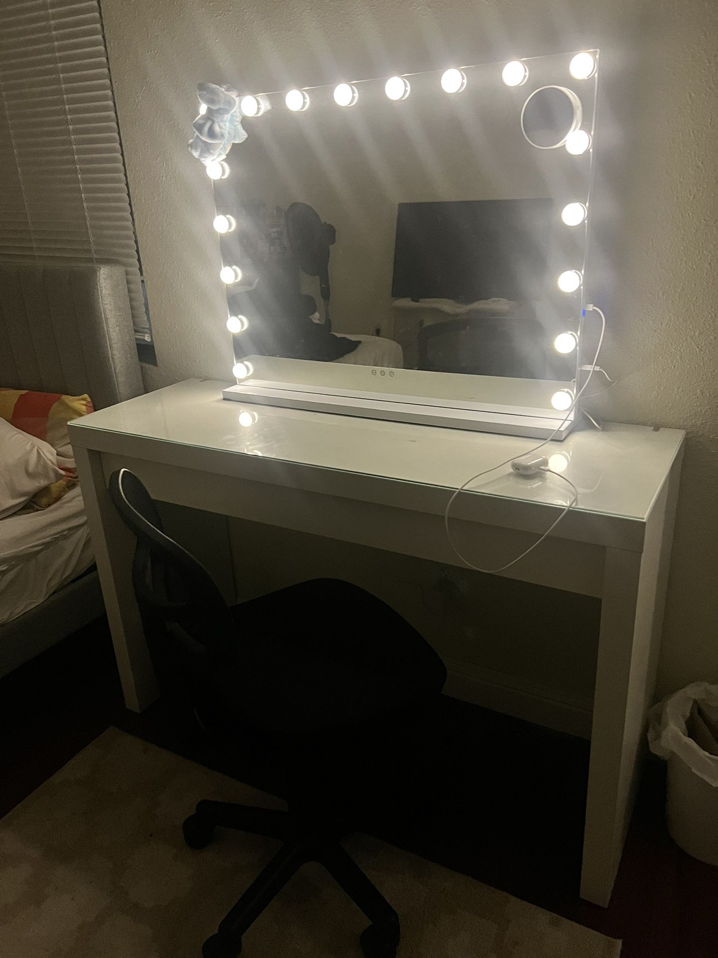 White Ikea Desk