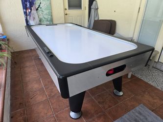 Air Hockey
