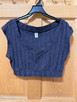 Urban Outfitters BDG Cropped Piper Sweater Vest - size small