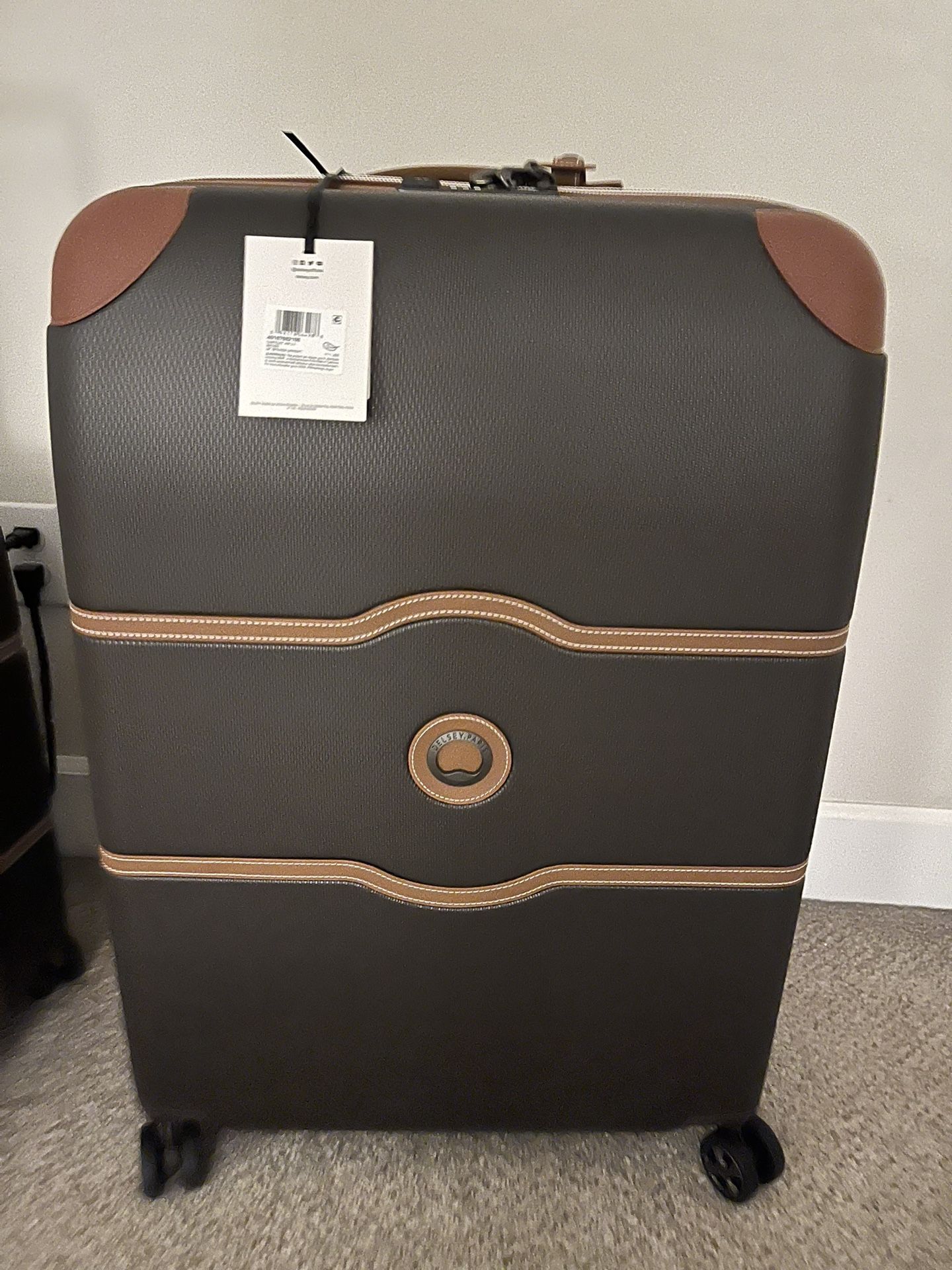 NEW DELSEY CHATELET AIR 2.0 Large 28” Luggage
