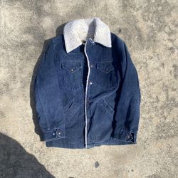 VINTAGE 70's Wrangler Corduroy Ranch/Worker Jacket With Sherpa Lining. Very small scuffs and stains. Men's medium M