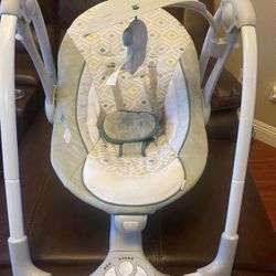 ngenuity ConvertMe 2-in-1 Compact Portable Baby Swing 2 Infant Seat - Good 