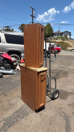 Free Kitchen cabinets