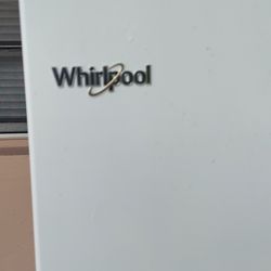 Refrigerator whirpool