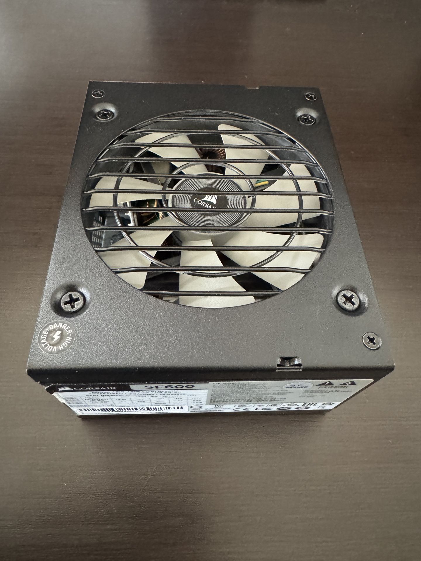 Corsair SF600 SFX PSU – 600W, Fully Modular, 80+ Platinum
