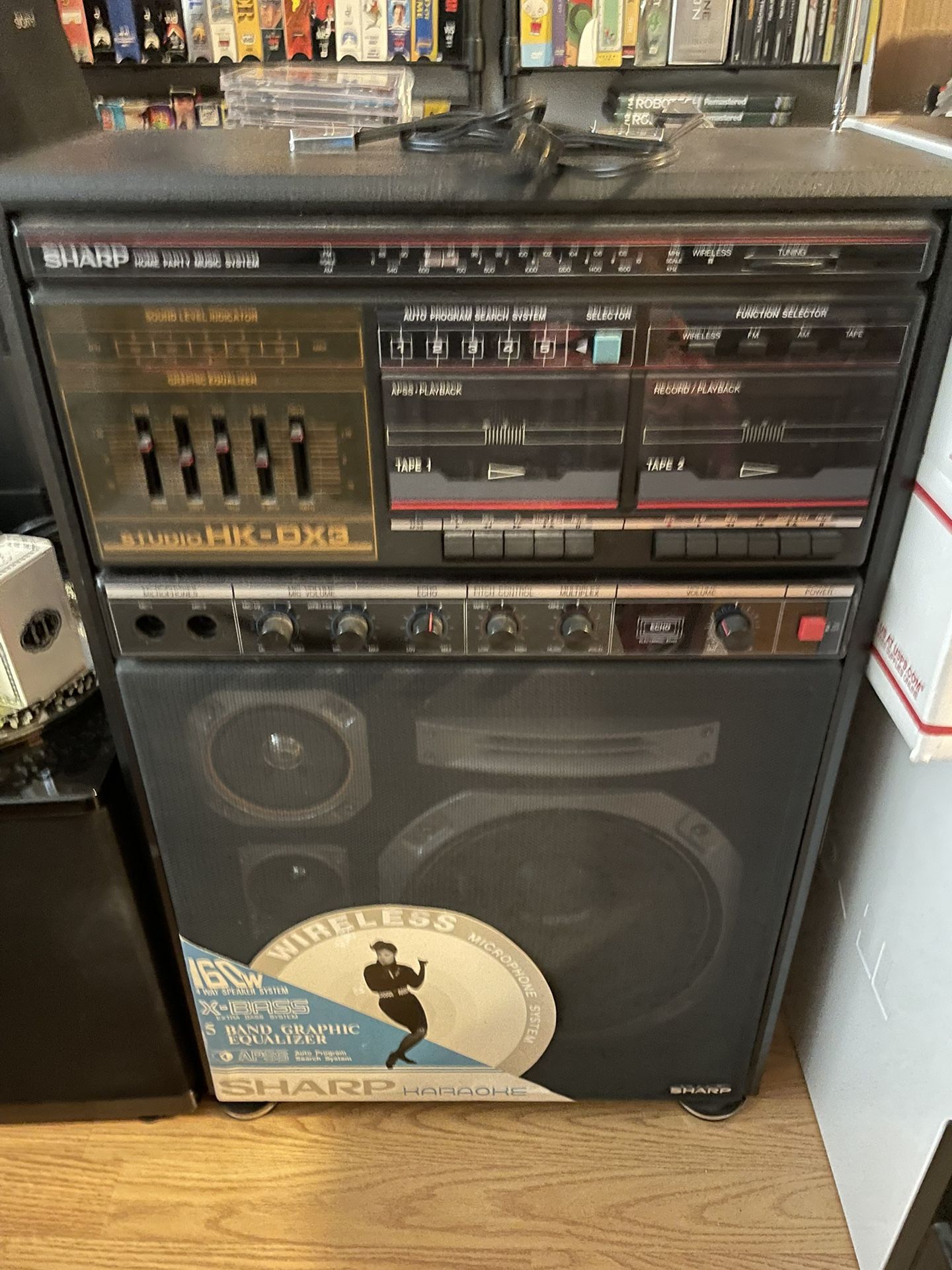 PENDING PICK UP**FREE** Vintage Sharp Studio HK-DX3 Karaoke
