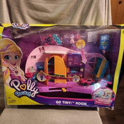 POLLY POCKET TRANSFORMATION GO TINY! ROOM PLAYSET w/ Doll & Accessories