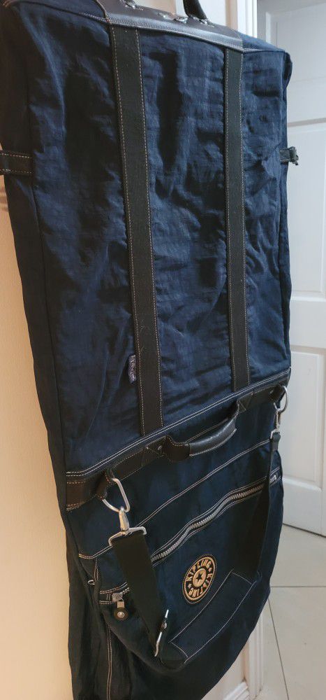 Kipling Garment Bag/luggage 