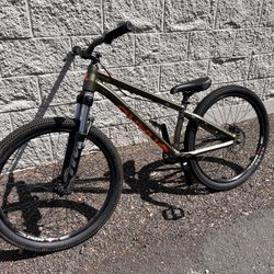 Harp Thread 1 Dirt Jumper 