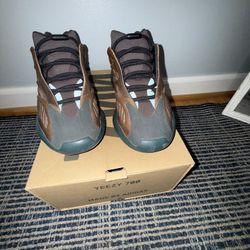Yeezy 700