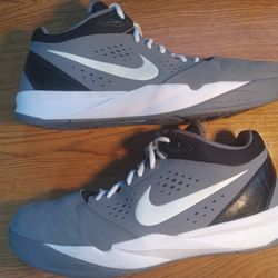 Nike Men's Basketball Shoes Sz 11 